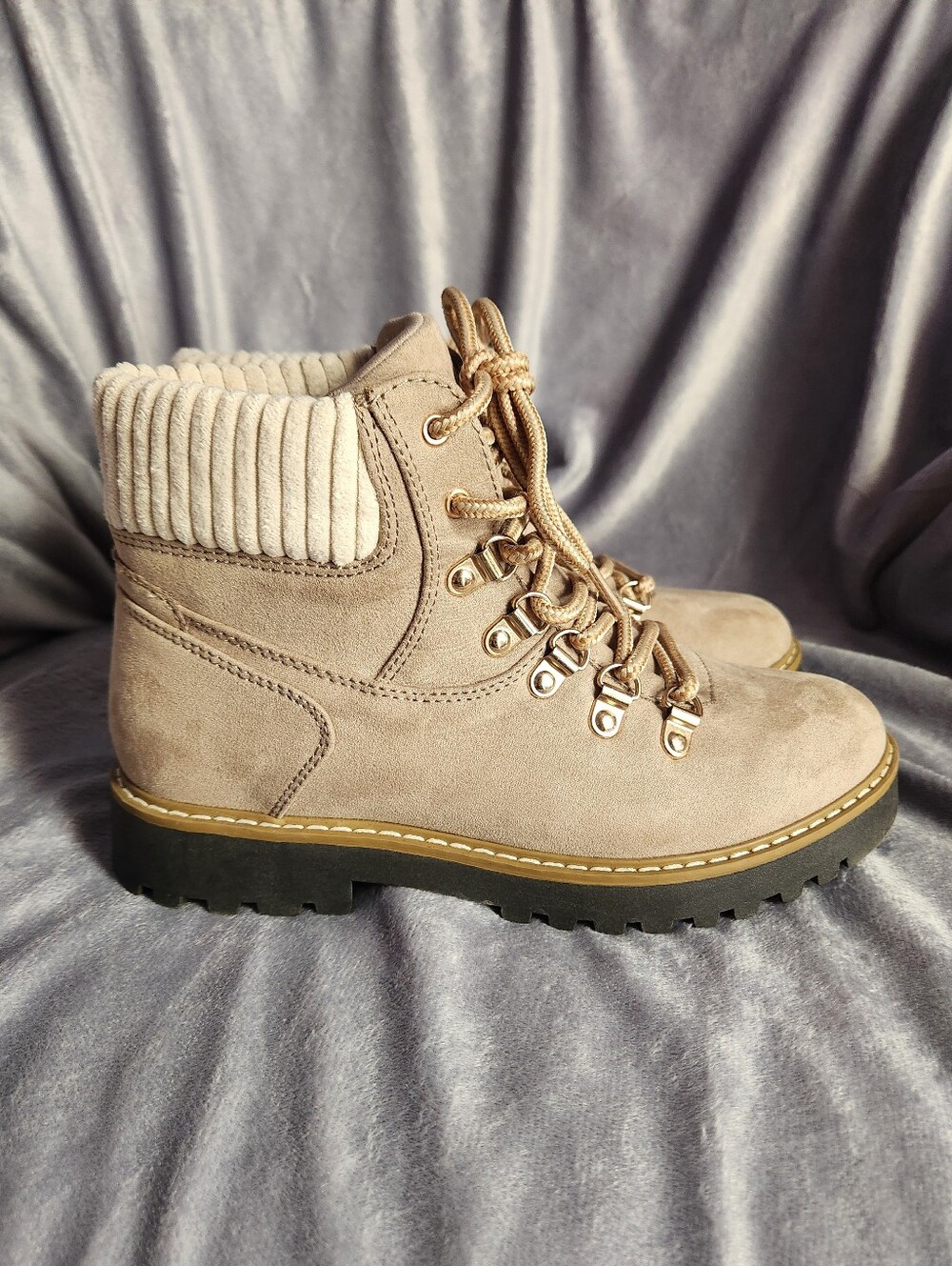 Cliffs Boots - Picture 3 of 6